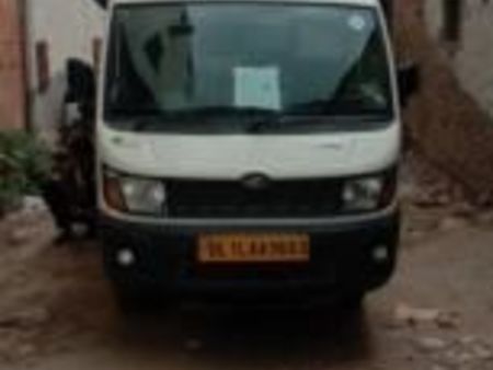 mahindra supro cargo van