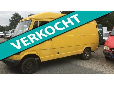 Mercedes 207d D Occasion Recherche De Voiture D Occasion Le Parking