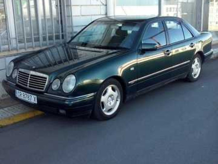 Mercedes E 300 Turbodiesel D Occasion Recherche De Voiture D Occasion Le Parking