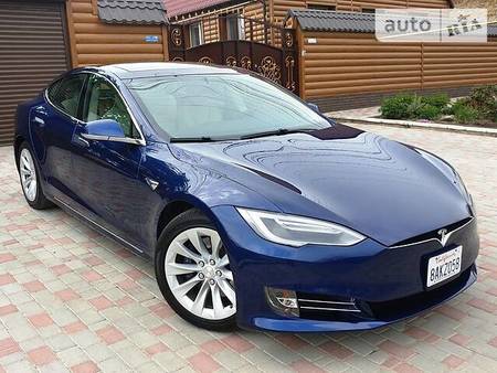 Tesla Model S Ukraine D Occasion Recherche De Voiture D Occasion Le Parking
