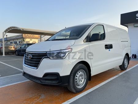 HYUNDAI H1 hyundai-h1-van-diesel-2021-dubizzle occasion - Le Parking