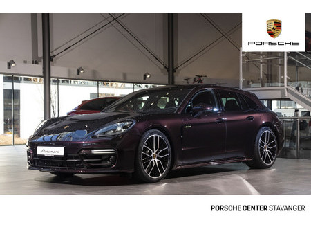 https://cloud.leparking.fr/2021/05/07/14/15/porsche-panamera-sport-turismo-4-e-hybrid-sport-turismo-led-matrix-panorama-innodrive-violet_8102783967.jpg
