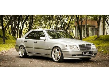 Mercedes E Klasse Privat Gebrauchtwagen Gebrauchtwagen Suchen Das Parking