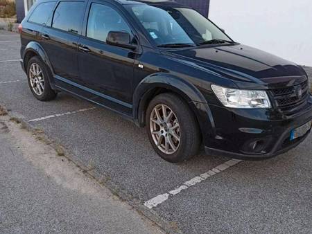 Fiat Freemont Schwarz Gebrauchtwagen Gebrauchtwagen Suchen Das Parking