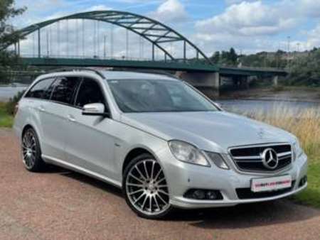 Mercedes E Klasse Grau 2 5d Gebrauchtwagen Gebrauchtwagen Suchen Das Parking