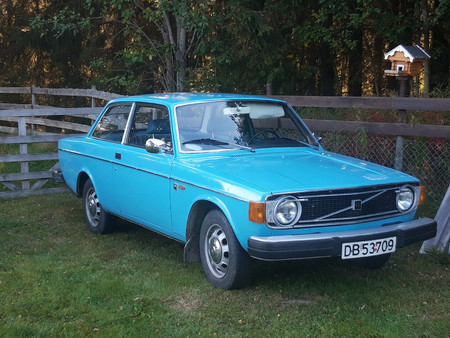 volvo-142-142-de-luxe-bleu_8343436901.jpg