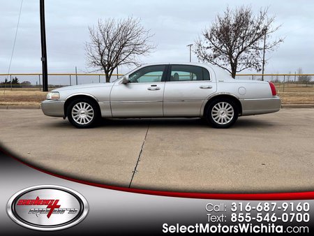 Lincoln Town Car Grey Used Search For Your Used Car On The Parking