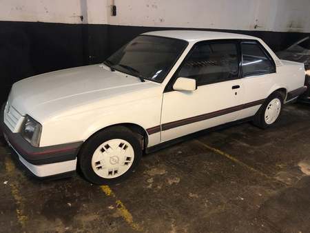 opel ascona 2000 gt