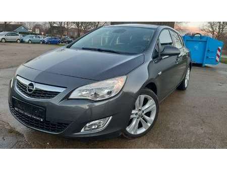 does vauxhall astra 2010 have isofix