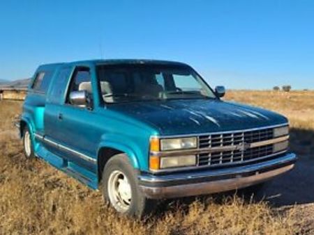 Chevrolet C K 1500 1992 Chevrolet C K Pickup 1500 Regular Cab Stepside Pickup Used The Parking
