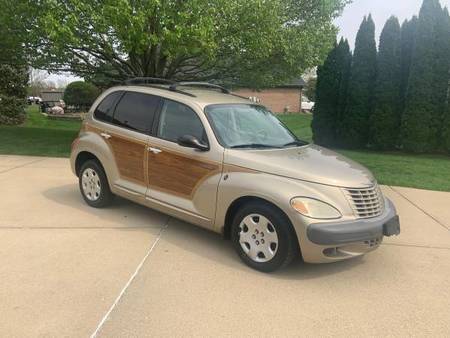 Pt cruiser brown | Travelbayz.com