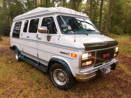 CHEVROLET CHEVY VAN chevy-g20-gmc-vandura Used - the parking