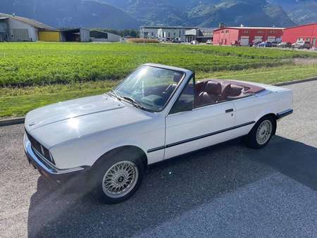 BMW SERIE 3 CABRIOLET bmw-e30-325i-a-cabrio-hardtop occasion - Le Parking