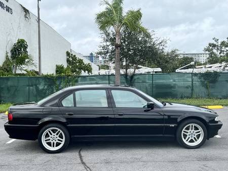 Bmw 750li V12 2000