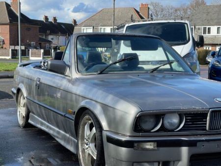 BMW SERIE 3 CABRIOLET classic-bmw-e30-325i-convertible-barn-find-non ...