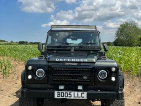 LAND ROVER DEFENDER land-rover-defender-90-td5-county-2005-05-reg Used ...
