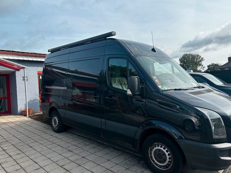 VOLKSWAGEN CRAFTER volkswagen-vw-crafter-camper-umbau-mit-neuer-markise  Used - the parking