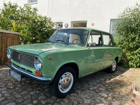 Lada 1200 - VAZ 2101, exteriér [ ID:27497 CZ