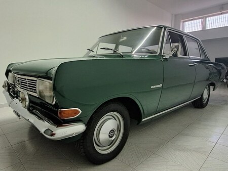 File:Opel Rekord B Coupé Green.jpg - Wikimedia