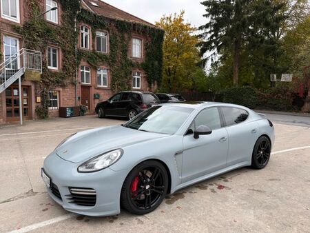 Porsche Panamera Turbo V8 4.8