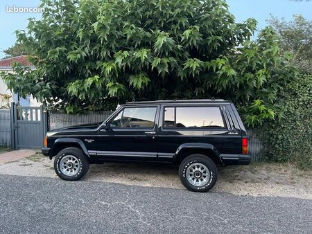 Jeep Cherokee 2.5 115