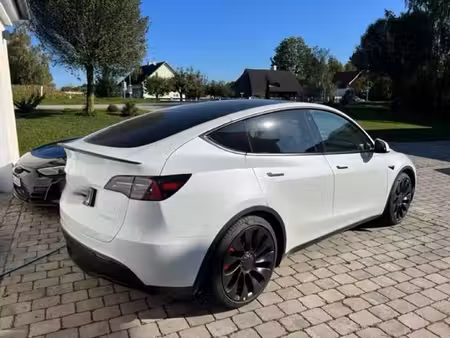 Tesla Model Y Performance 4x4