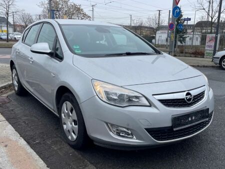 Opel Astra 1.6 115 Cosmo