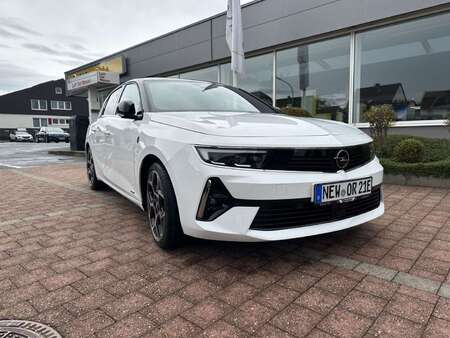 Opel Astra 1.6 180 Ultimate