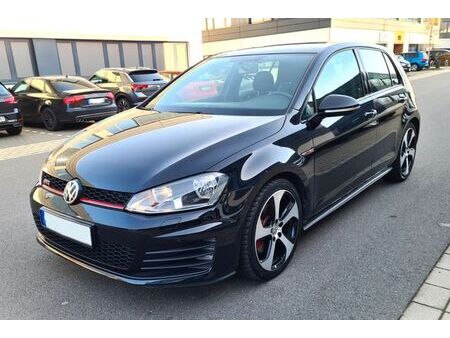 Volkswagen Golf GTI 2.0 TSI