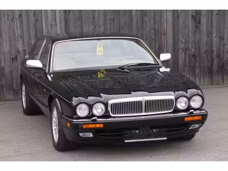 Daimler Double Six V12 6.0 318