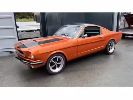 Ford Mustang Fastback V8 4.7