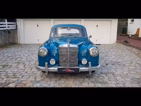 Mercedes-Benz Ponton 220