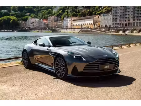 Aston Martin DB12 V8 4.0 680