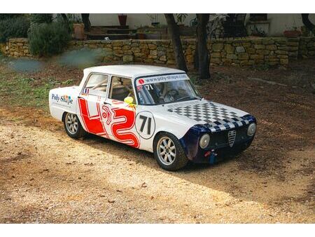 Alfa Romeo Giulia 2000 2.0