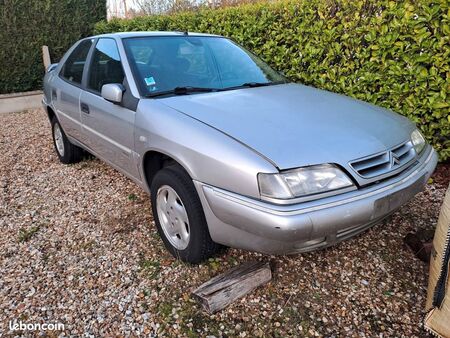 CITROEN Xantia V6 Activa 194ch - Fiche technique et performances
