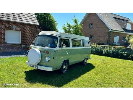 Volkswagen Combi Type 2 (T1) Vert Palmier & Vert Sable – Modèle Réduit Corgi Vanguards 1/43