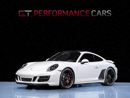 Porsche 911 Carrera 4 GTS 3.0 450
