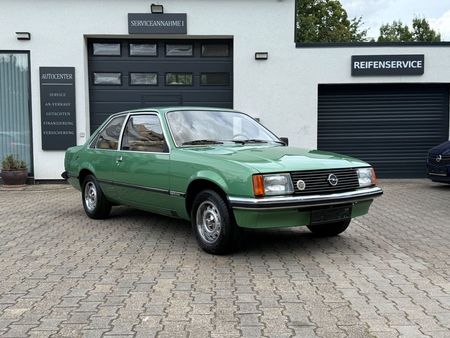 OPO 10 Auto Da Collezione 1/43 Opel Rekord A Cabrio Verde - Modellino In Metallo BA84 - 2
