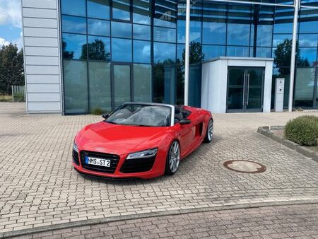 Audi R8 V10 5.2 FSI 525 quattro