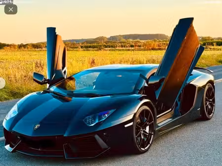 Lamborghini Aventador V12 6.5 700