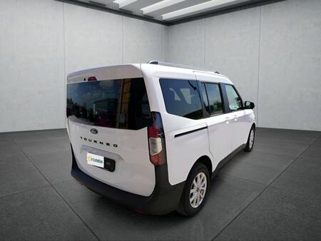 Ford Tourneo Courier 1.0 EcoBoost 126 Titanium