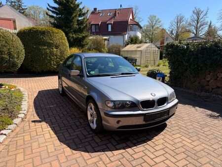 BMW Série 3 318i 2.0 105