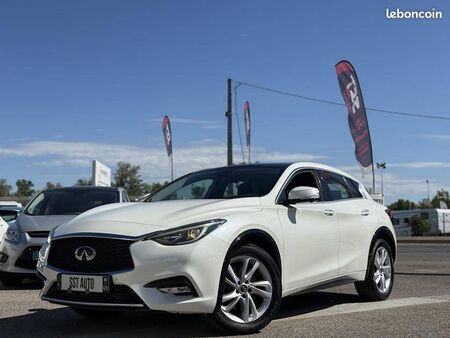 Infiniti Q30 2.2 170 Premium