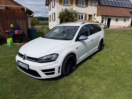 Volkswagen Golf R 2.0 TSI 300 4Motion