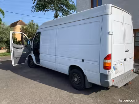 Mercedes-Benz Sprinter 316 2.7 156