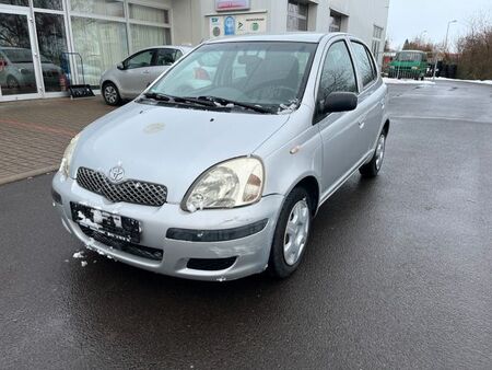 Toyota Yaris 1.0 65 Linea Sol