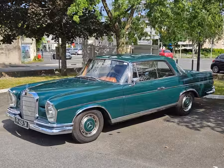 Mercedes-Benz Classe S 220 SE