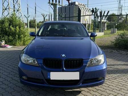 BMW Série 3 318i 2.0 143
