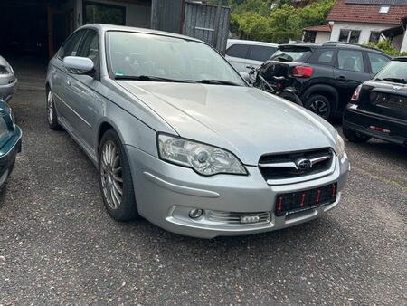 Subaru Legacy V6 3.0 245 4x4