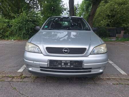 Opel Astra 1.6 100 Edition